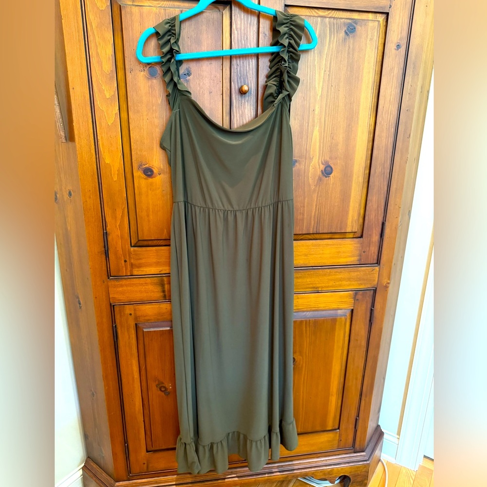 Tash & Sophie Size XL green khaki pull on dress full length. Made in USA. NWOT